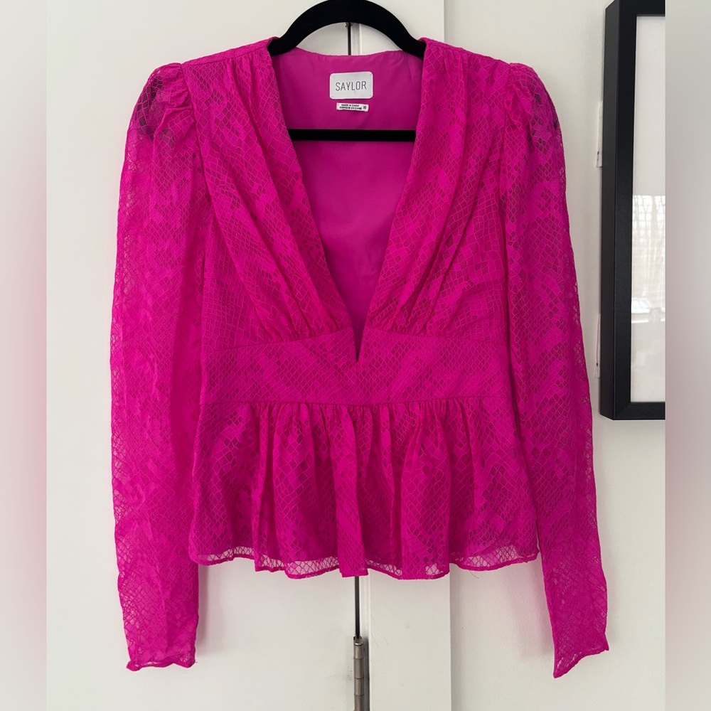 Saylor Devine Pink Lace Blouse size X-small